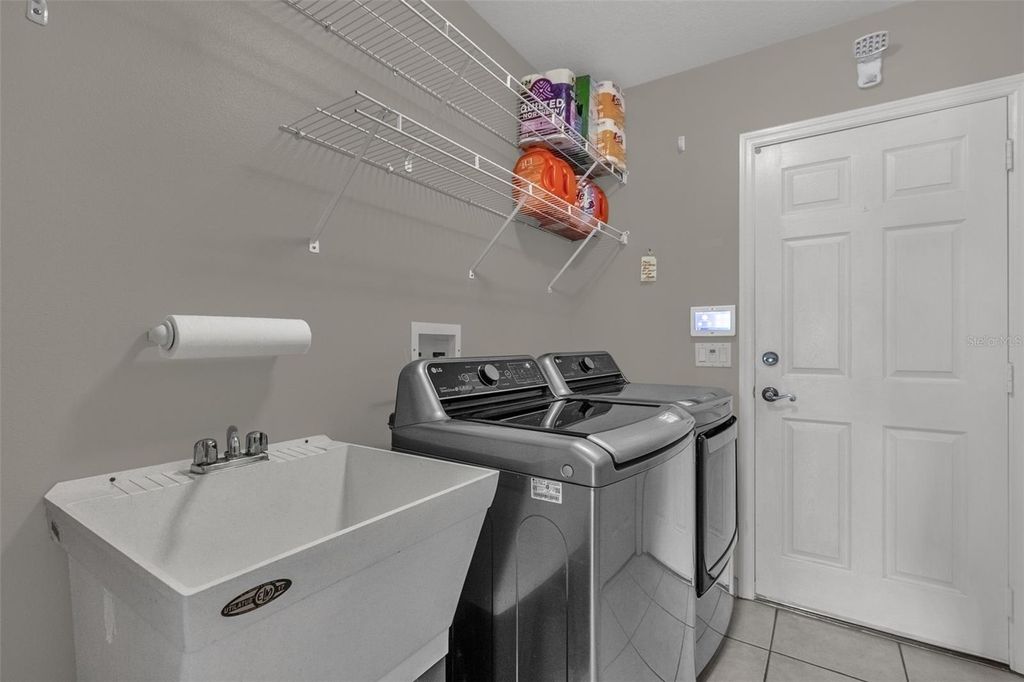 Image 29 of property listing at 1934 FAIRWAY LOOP, Kissimmee, FL 34746