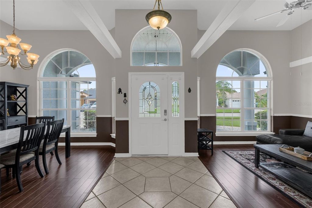 Image 4 of property listing at 1934 FAIRWAY LOOP, Kissimmee, FL 34746