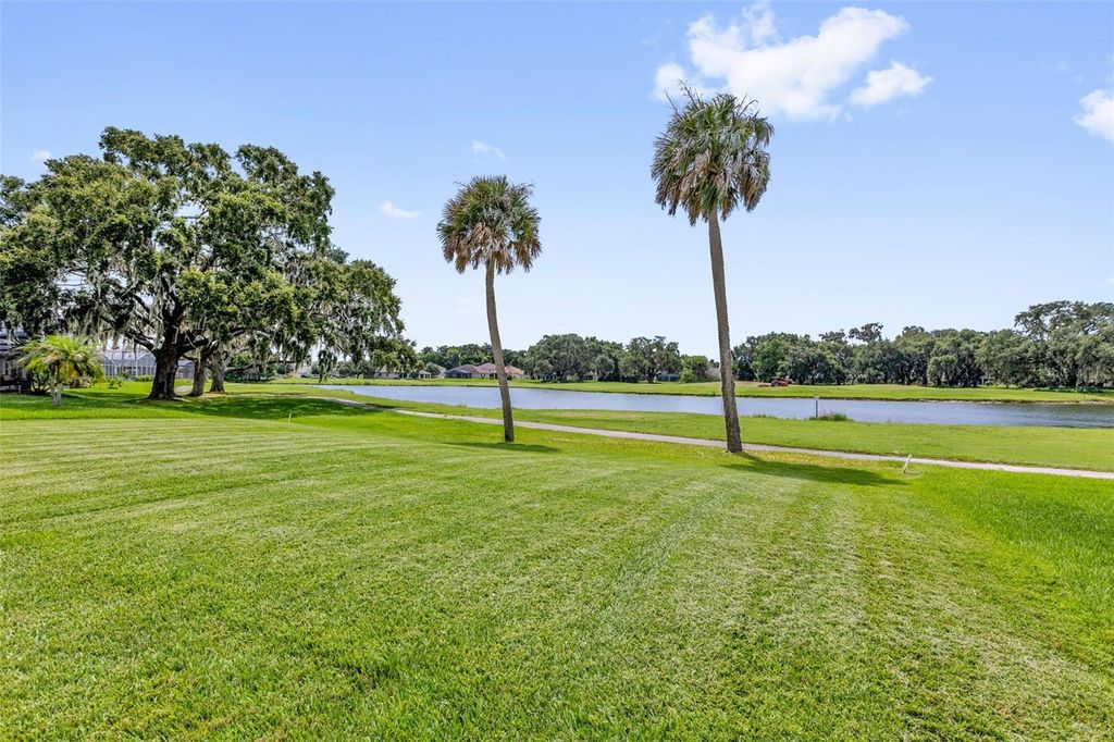 Image 31 of property listing at 1934 FAIRWAY LOOP, Kissimmee, FL 34746