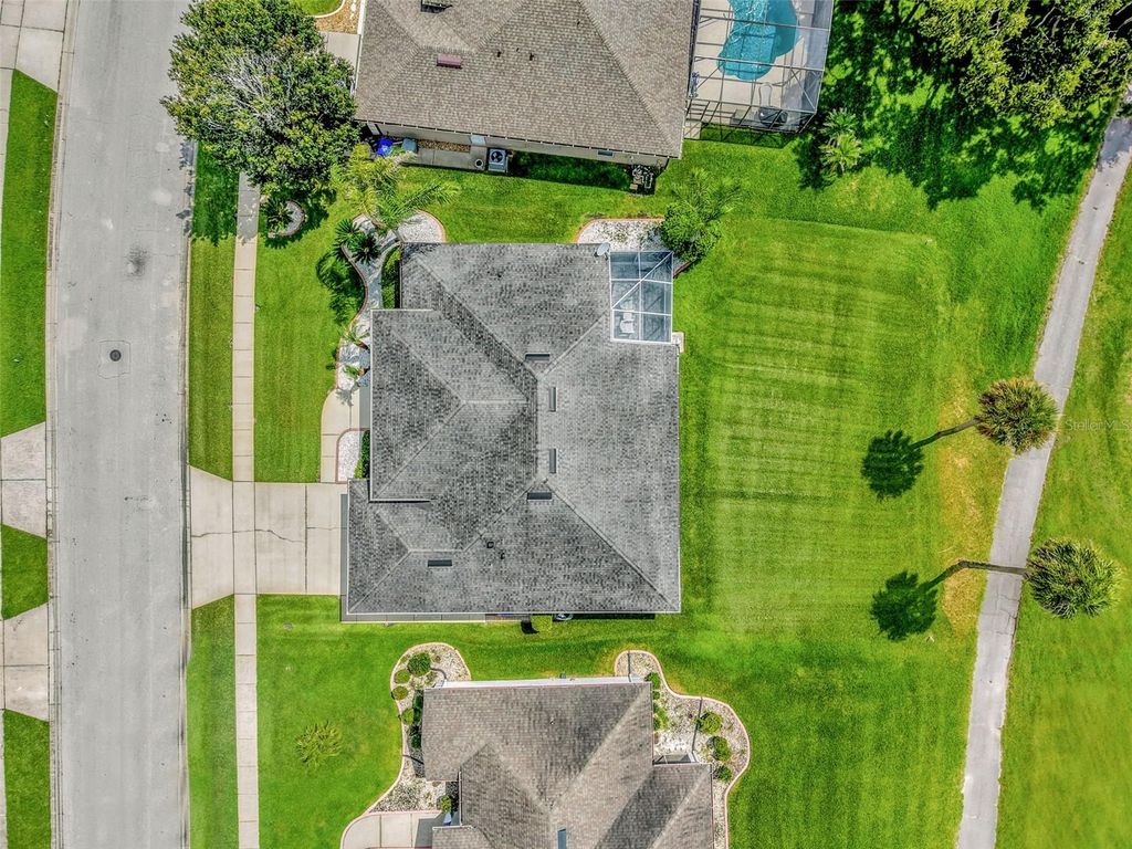 Image 37 of property listing at 1934 FAIRWAY LOOP, Kissimmee, FL 34746