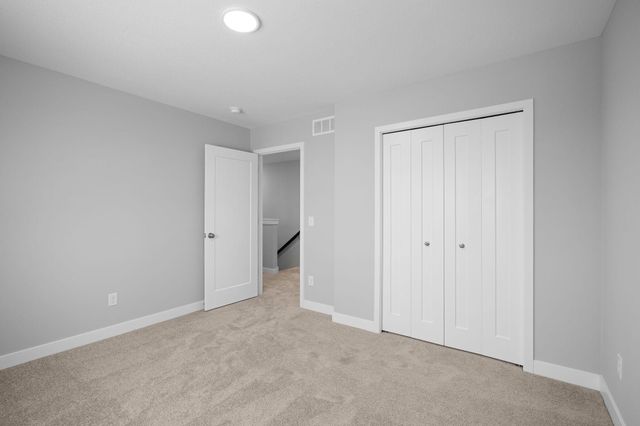 2181 Westpointe Drive, Hastings, MN 55033