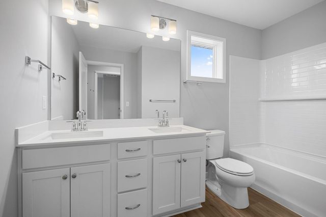 2181 Westpointe Drive, Hastings, MN 55033