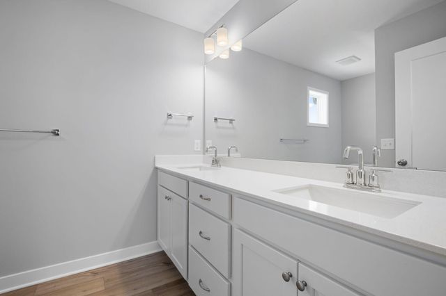 2181 Westpointe Drive, Hastings, MN 55033