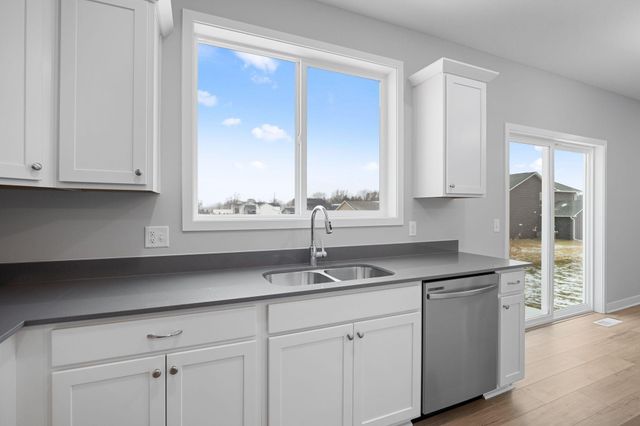 2181 Westpointe Drive, Hastings, MN 55033