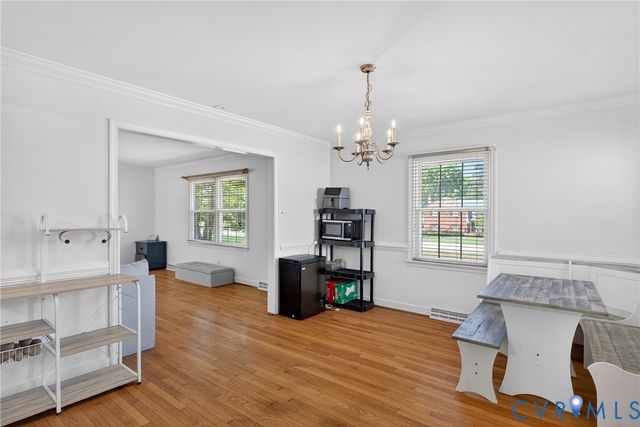10709 Lunswood Rd, Chester, VA 23831