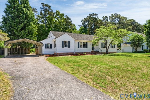 10709 Lunswood Rd, Chester, VA 23831
