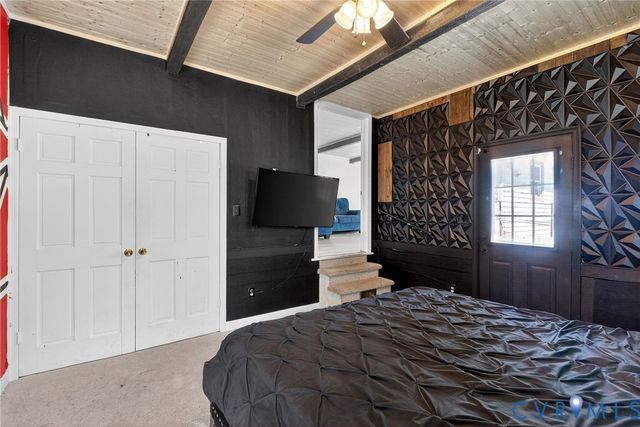 10709 Lunswood Rd, Chester, VA 23831