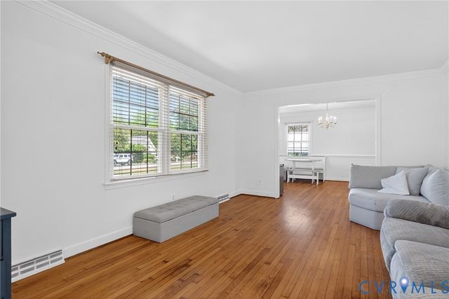 10709 Lunswood Rd, Chester, VA 23831