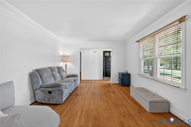 10709 Lunswood Rd, Chester, VA 23831