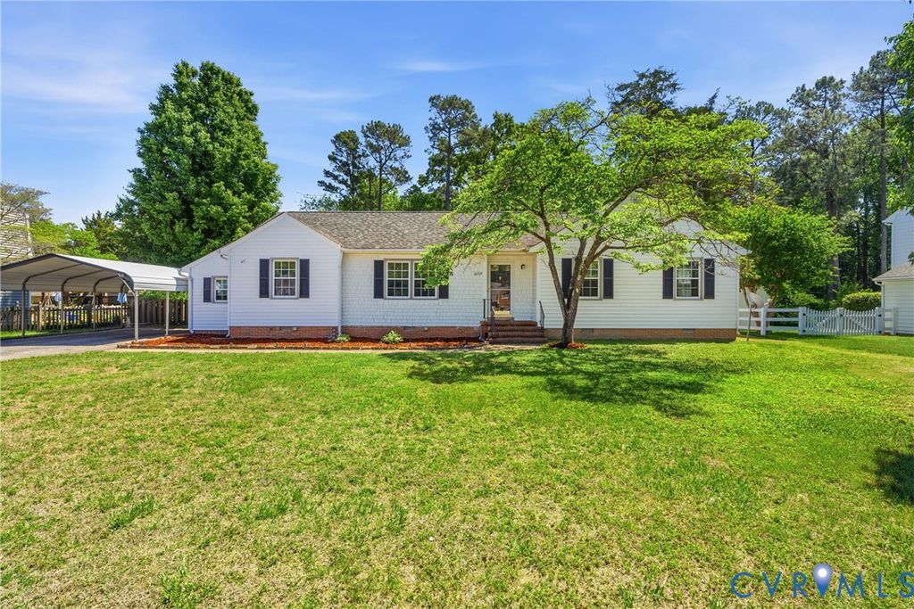 10709 Lunswood Rd, Chester, VA 23831