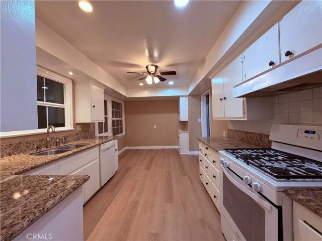 1447 S Valley Center, Glendora, CA 91740