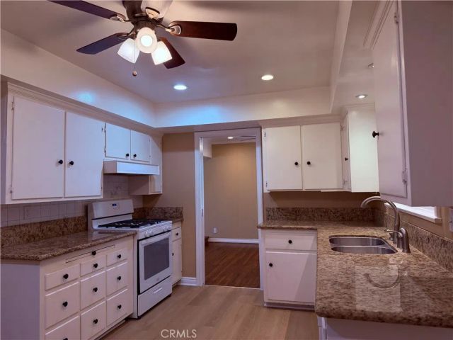 1447 S Valley Center, Glendora, CA 91740