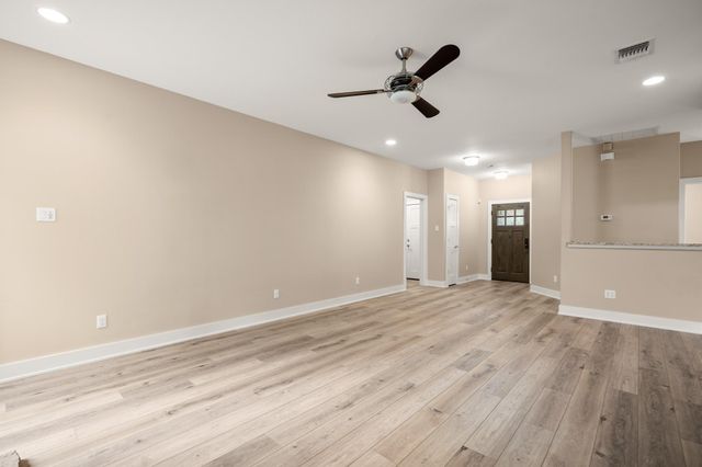 9808 Longhorn SKWY, Dripping Springs, TX 78620