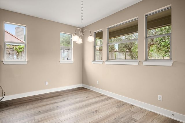 9808 Longhorn SKWY, Dripping Springs, TX 78620