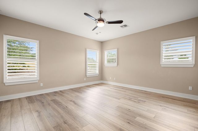 9808 Longhorn SKWY, Dripping Springs, TX 78620