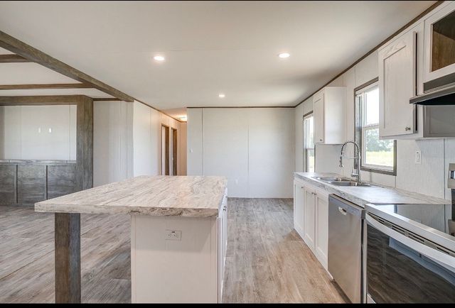 21 Kenzi Drive, Mineral Wells, TX 76067