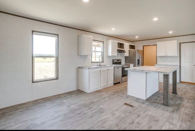 21 Kenzi Drive, Mineral Wells, TX 76067