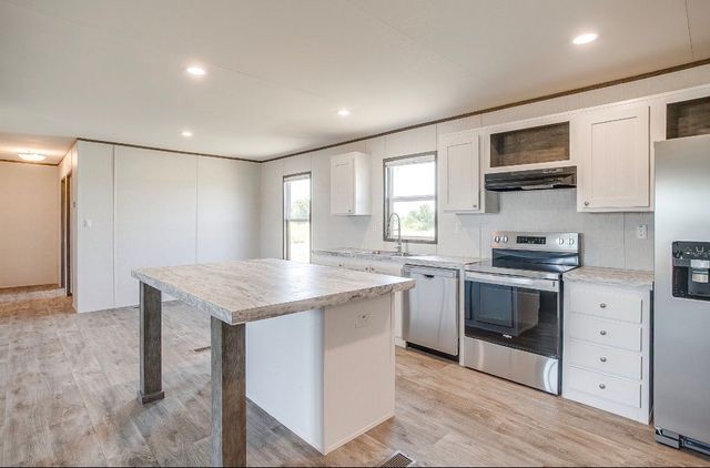 21 Kenzi Drive, Mineral Wells, TX 76067