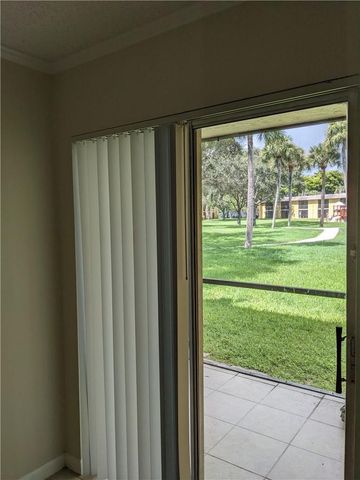 401 MEADOWS Circle, Boynton Beach, FL 33436