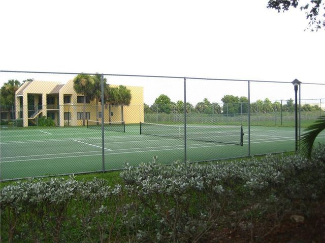 401 MEADOWS Circle, Boynton Beach, FL 33436