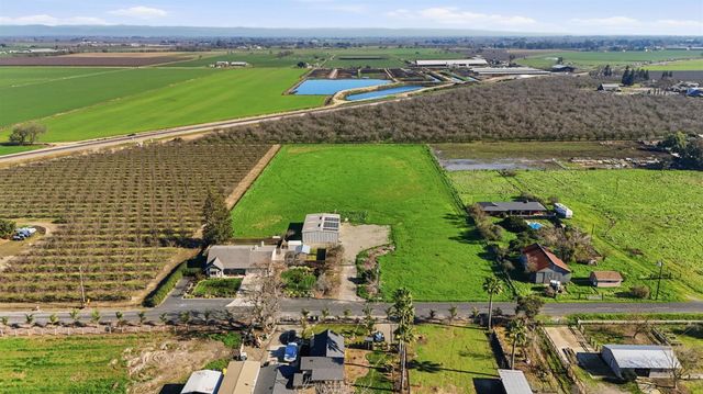 16166 Lawrence Rd, Escalon, CA 95320