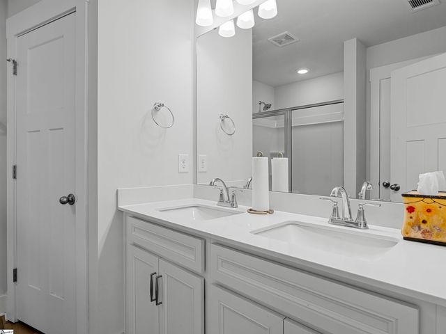 1550 Rivermeade Drive, Moore, SC 29369