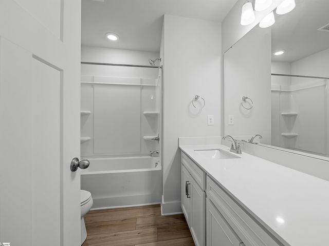 1550 Rivermeade Drive, Moore, SC 29369