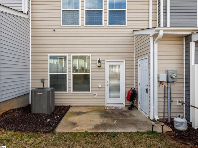 1550 Rivermeade Drive, Moore, SC 29369