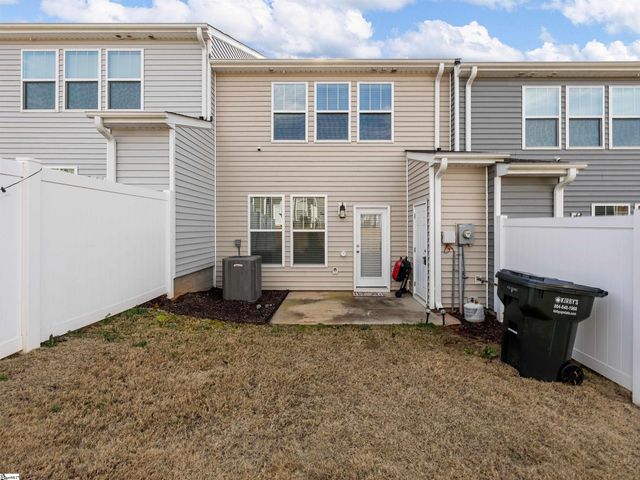 1550 Rivermeade Drive, Moore, SC 29369