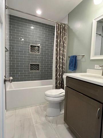 1457 W Wrightwood Avenue, Chicago, IL 60614