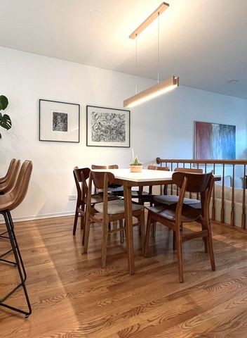 1457 W Wrightwood Avenue, Chicago, IL 60614