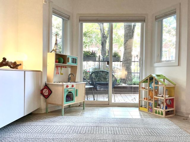 1457 W Wrightwood Avenue, Chicago, IL 60614