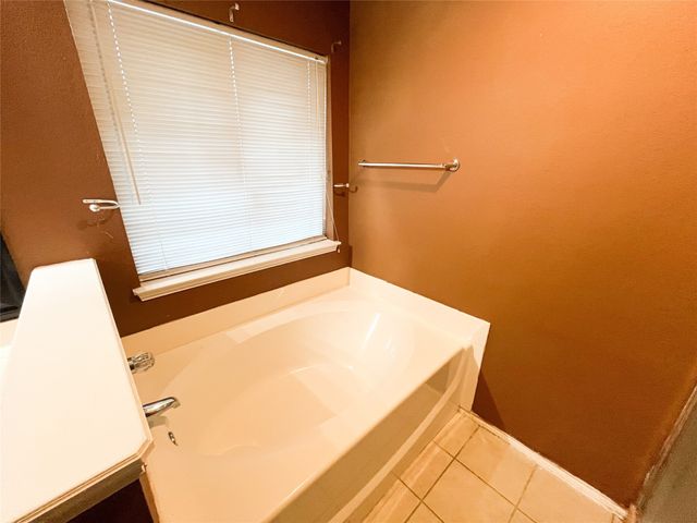 1707 Bertram Drive, Mansfield, TX 76063