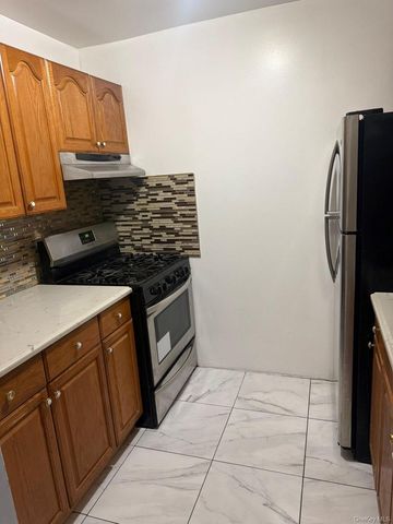 33 Harper Court 1, Bronx, NY 10466