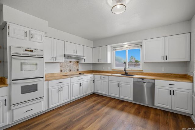 130 BOLERIO DR, Universal City, TX 78148