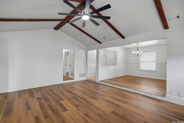 130 BOLERIO DR, Universal City, TX 78148