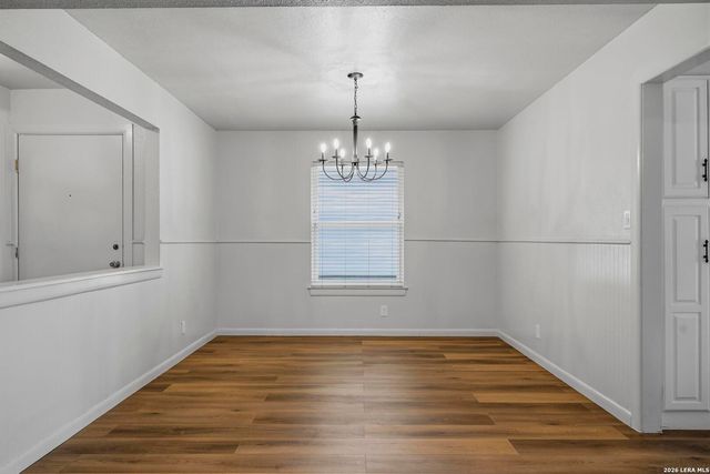 130 BOLERIO DR, Universal City, TX 78148