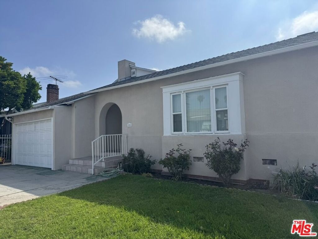 Image 1 of property listing at 1014 N Alexandria Avenue, Los Angeles, CA 90029