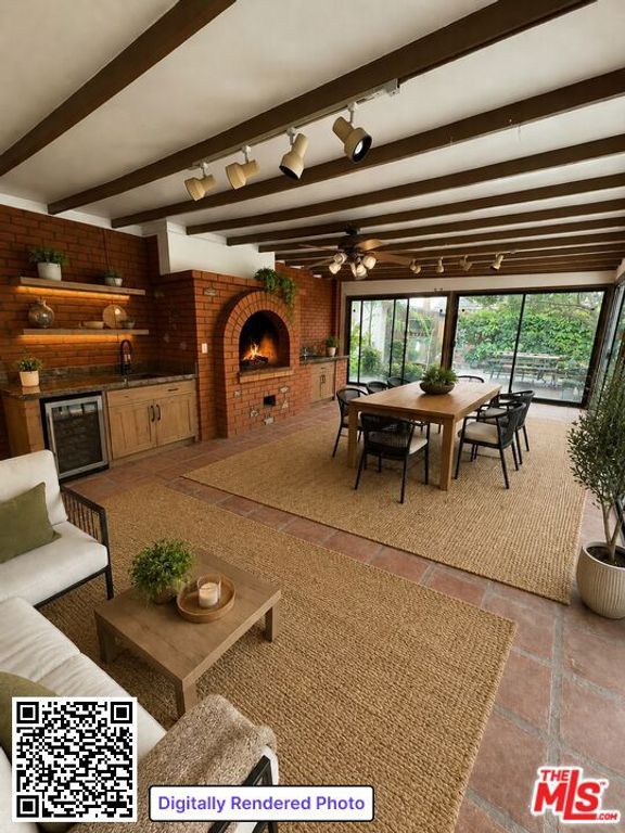 Image 14 of property listing at 1014 N Alexandria Avenue, Los Angeles, CA 90029