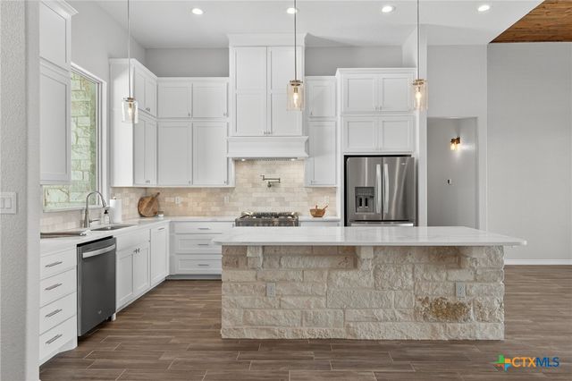 169 Longwood, New Braunfels, TX 78132