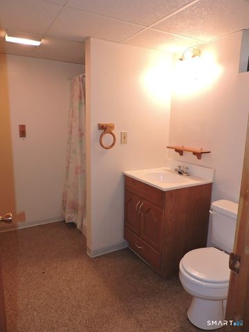 92 Vernon Street, Manchester, CT 06042