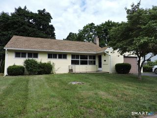 92 Vernon Street, Manchester, CT 06042