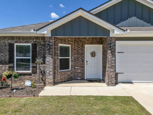 1105 Candice Dr, Whitehouse, TX 75791