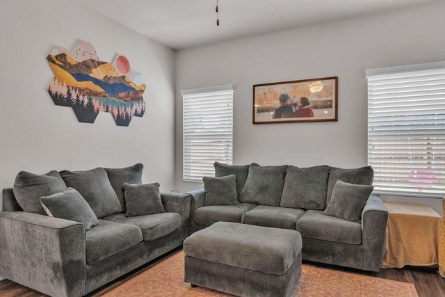 1105 Candice Dr, Whitehouse, TX 75791