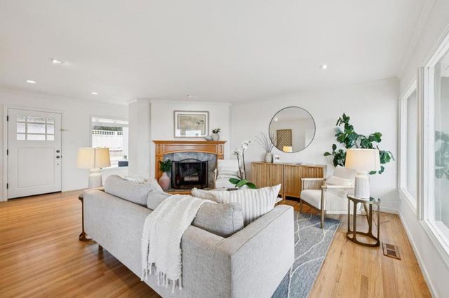 1140 Harbor Boulevard, Belmont, CA 94002