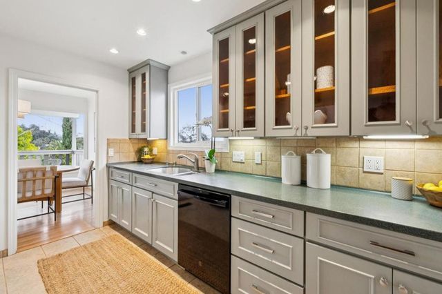 1140 Harbor Boulevard, Belmont, CA 94002