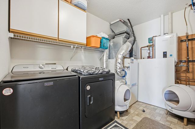 328 30th Street N, Moorhead, MN 56560