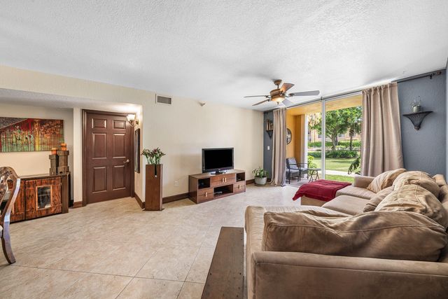 111 Yacht Club Way 108, Hypoluxo, FL 33462