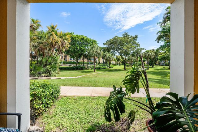 111 Yacht Club Way 108, Hypoluxo, FL 33462