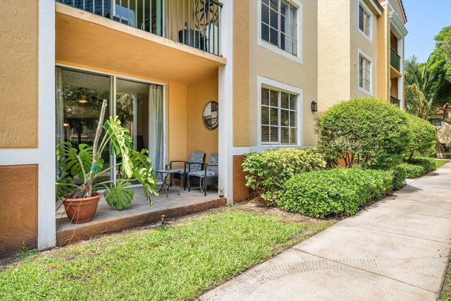 111 Yacht Club Way 108, Hypoluxo, FL 33462